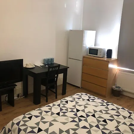London X Dm Weekly X Monthly Discounts X W13 Hotel